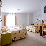 Antiguo Hospital Pensionat Linares de Mora