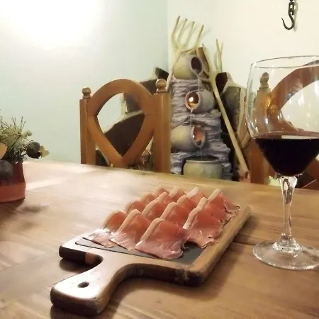 Antiguo Hospital Casa de hóspedes Linares de Mora