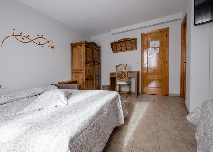 Pensión Antiguo Hospital 2*