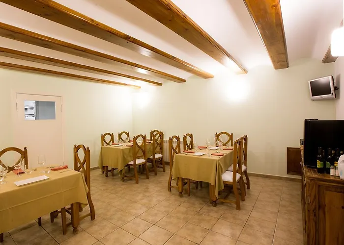 Antiguo Hospital Pensión Linares de Mora